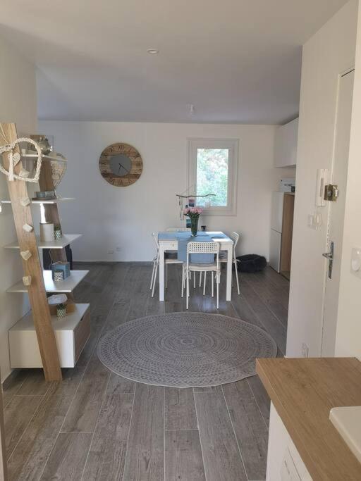 Appartement Proche Mer Avec Terrasse Et Jardin Privatif Hyères Eksteriør bilde