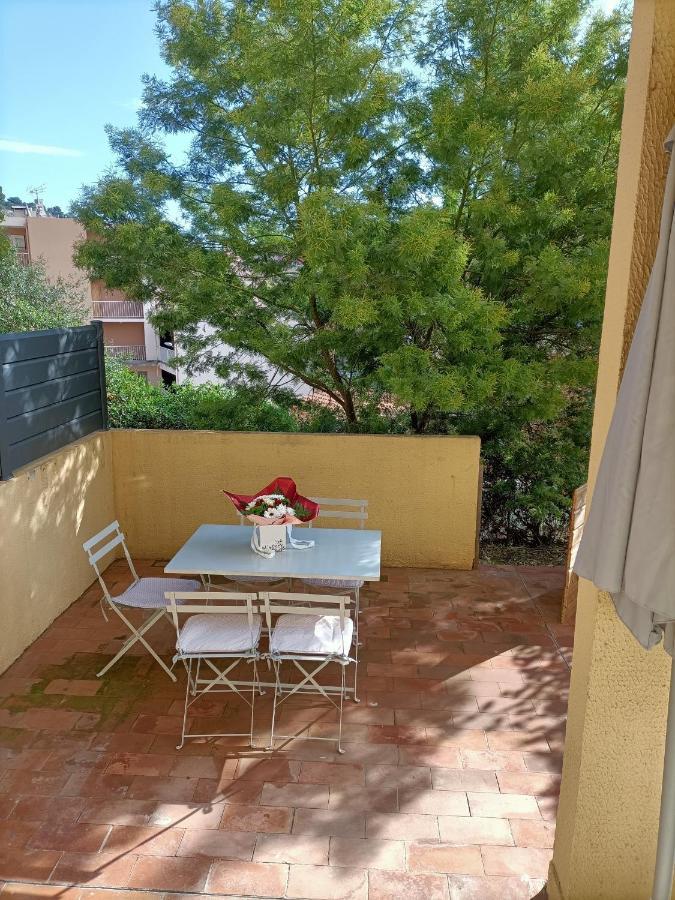 Appartement Proche Mer Avec Terrasse Et Jardin Privatif Hyères Eksteriør bilde