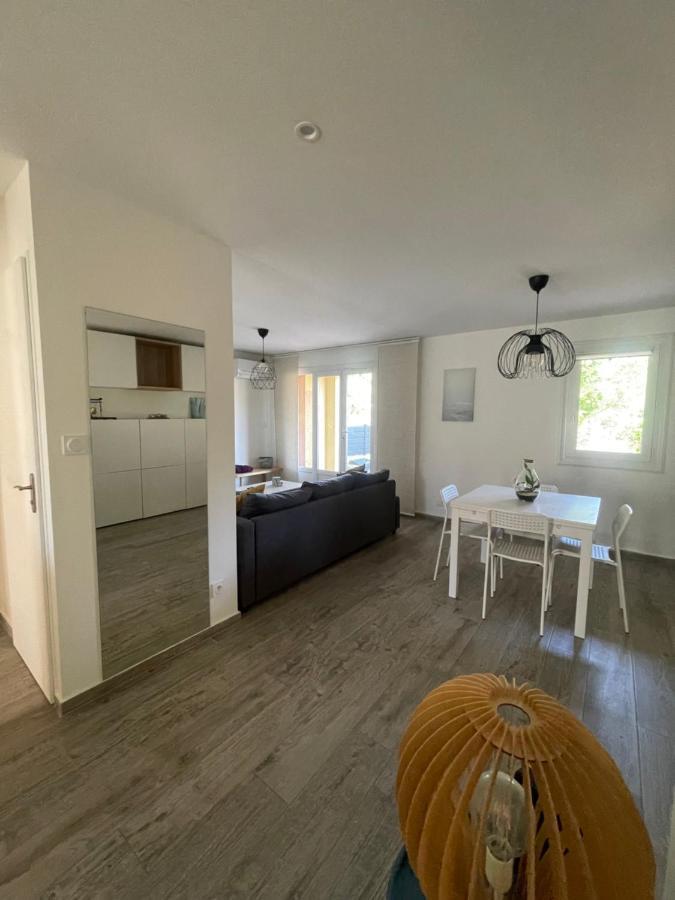 Appartement Proche Mer Avec Terrasse Et Jardin Privatif Hyères Eksteriør bilde