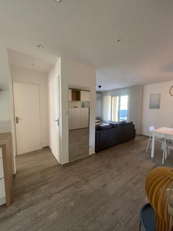Appartement Proche Mer Avec Terrasse Et Jardin Privatif Hyères Eksteriør bilde